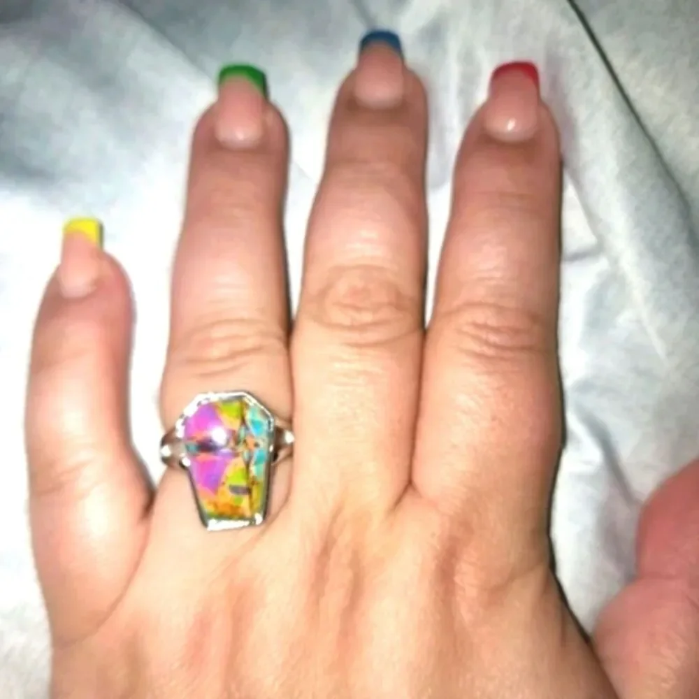 Ladies Oversized Emery ROSE Resin Decor Ring sz9